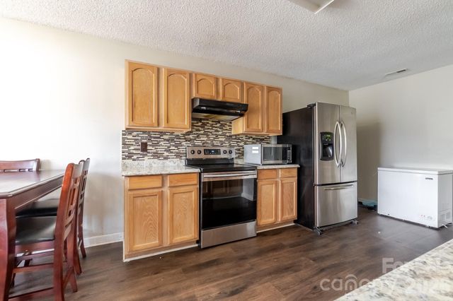1543 Tuckers Glenn Drive, Rock Hill, SC 29732