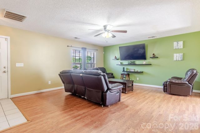 1543 Tuckers Glenn Drive, Rock Hill, SC 29732