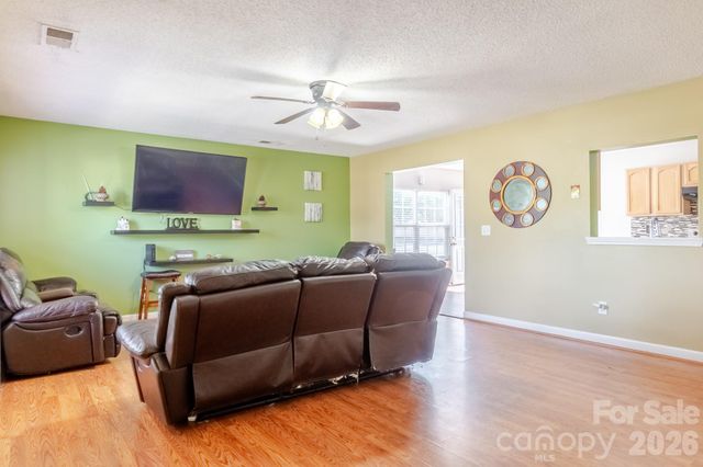 1543 Tuckers Glenn Drive, Rock Hill, SC 29732