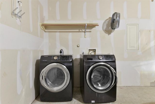 1812 Don Alejandro, Houston, TX 77091