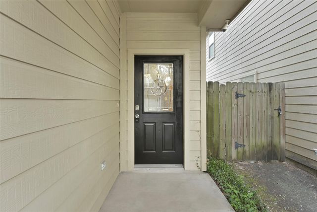 1812 Don Alejandro, Houston, TX 77091