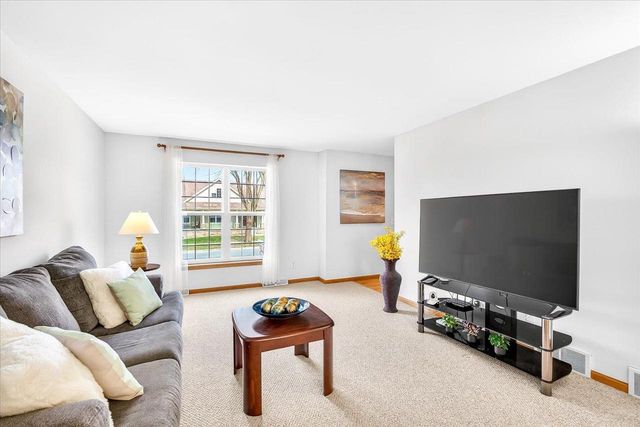 7829 Copper Leaf Trail, Madison, WI 53719