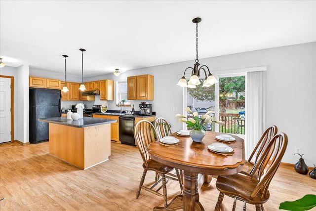 7829 Copper Leaf Trail, Madison, WI 53719