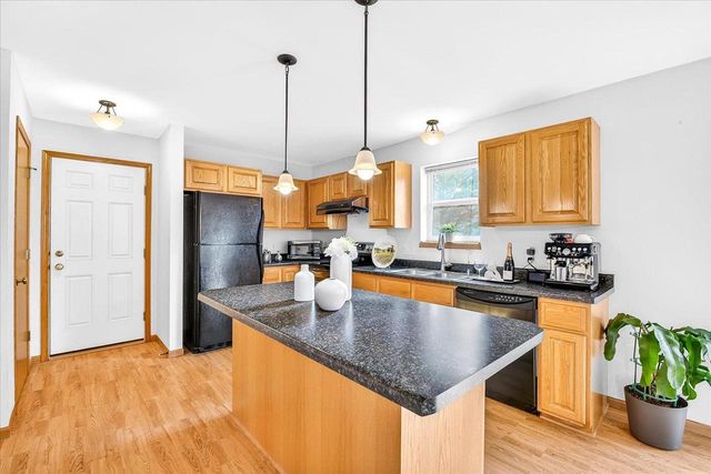 7829 Copper Leaf Trail, Madison, WI 53719