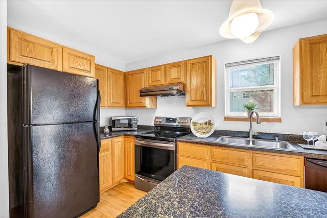 7829 Copper Leaf Trail, Madison, WI 53719