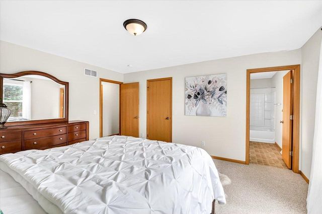 7829 Copper Leaf Trail, Madison, WI 53719