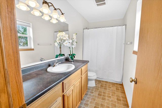 7829 Copper Leaf Trail, Madison, WI 53719