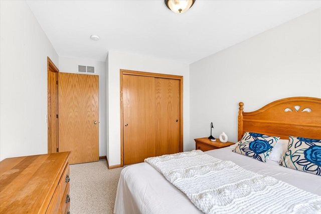 7829 Copper Leaf Trail, Madison, WI 53719