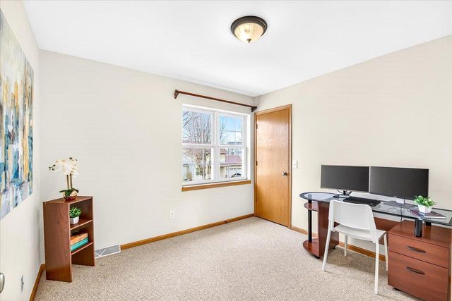 7829 Copper Leaf Trail, Madison, WI 53719