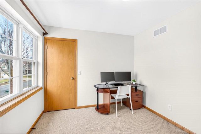 7829 Copper Leaf Trail, Madison, WI 53719