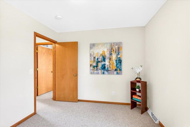 7829 Copper Leaf Trail, Madison, WI 53719