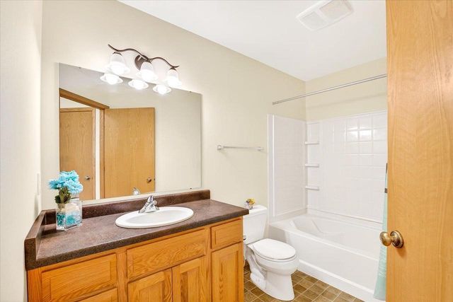 7829 Copper Leaf Trail, Madison, WI 53719