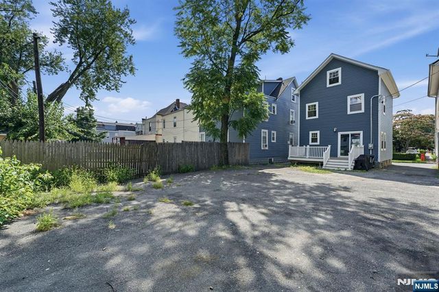 526 Clinton Street, East Orange, NJ 07018