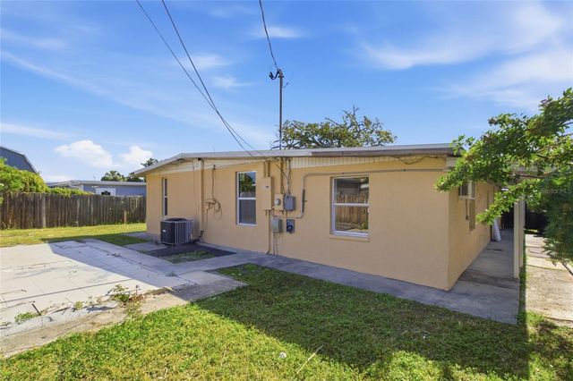 4409 W PARIS STREET, Tampa, FL 33614