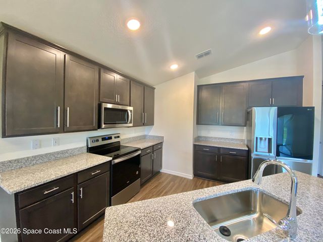 1210 Dania Circle NE, Palm Bay, FL 32905