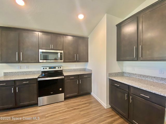 1210 Dania Circle NE, Palm Bay, FL 32905