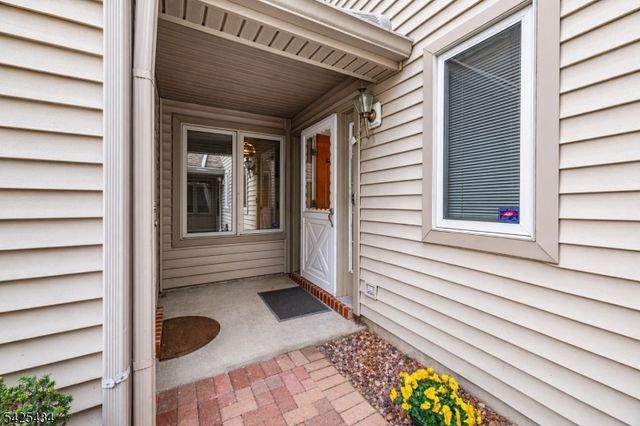 114 Sunrise Dr, Hanover Twp., NJ 07981