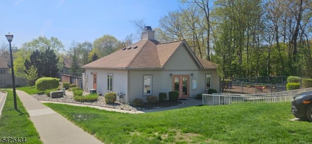 114 Sunrise Dr, Hanover Twp., NJ 07981