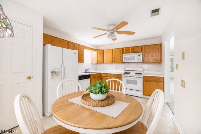 114 Sunrise Dr, Hanover Twp., NJ 07981