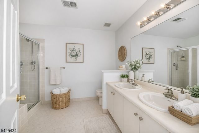 114 Sunrise Dr, Hanover Twp., NJ 07981