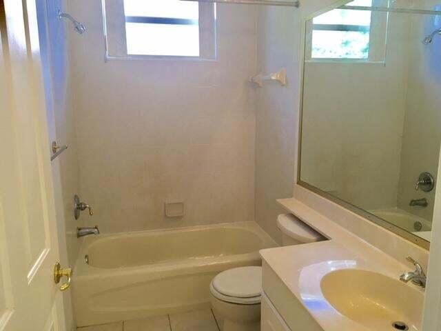 121 Tuscany Drive, Royal Palm Beach, FL 33411