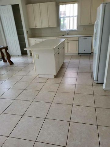 121 Tuscany Drive, Royal Palm Beach, FL 33411
