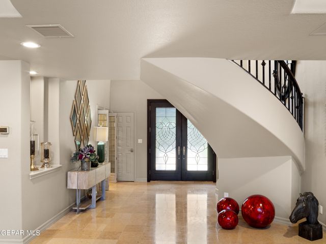 813 Rosinante Road, El Paso, TX 79922