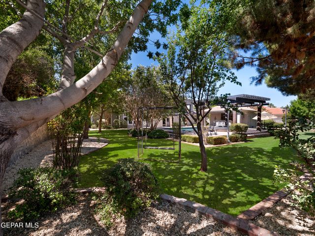 813 Rosinante Road, El Paso, TX 79922