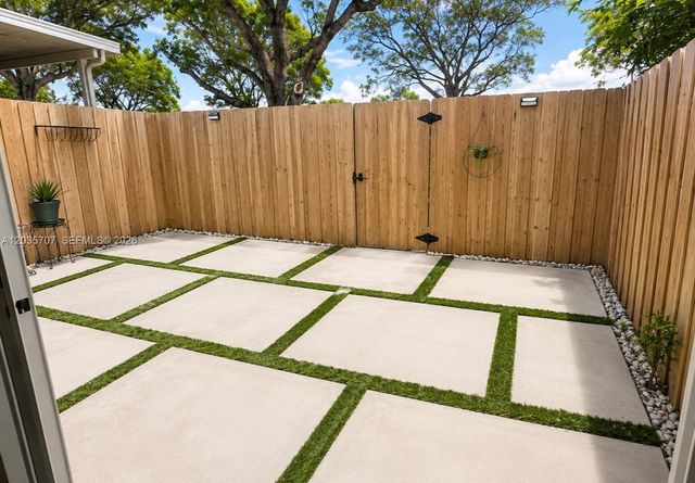 2459 SE 10th Street 2459, Homestead, FL 33035