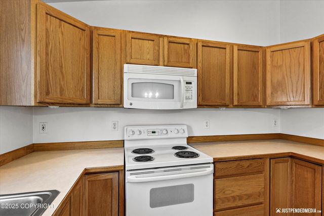 7439 Randamar Street, Anchorage, AK 99507