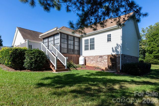 2818 Baird Road 7, Clover, SC 29710