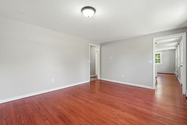 1107 N Pleasant St, Amherst, MA 01002