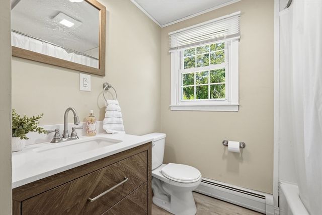 1107 N Pleasant St, Amherst, MA 01002