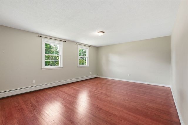 1107 N Pleasant St, Amherst, MA 01002