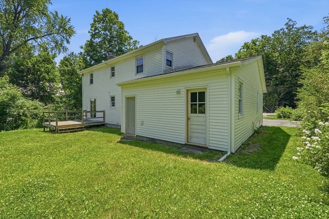 1107 N Pleasant St, Amherst, MA 01002