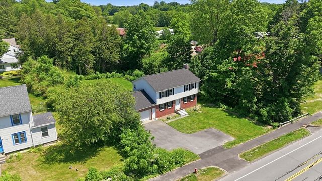 1107 N Pleasant St, Amherst, MA 01002