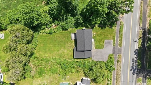 1107 N Pleasant St, Amherst, MA 01002
