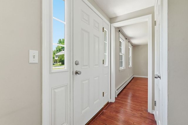 1107 N Pleasant St, Amherst, MA 01002
