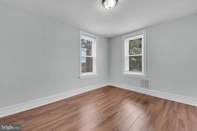 311 SHERMAN ST, Gloucester City, NJ 08030