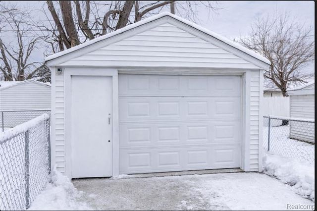 11319 Studebaker Avenue, Warren, MI 48089