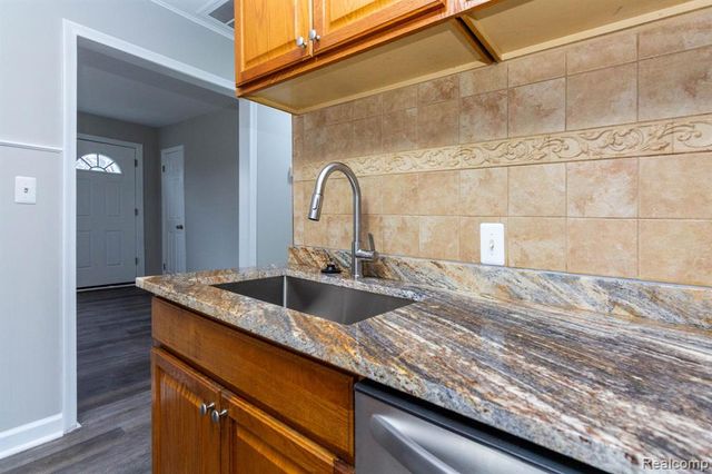 11319 Studebaker Avenue, Warren, MI 48089