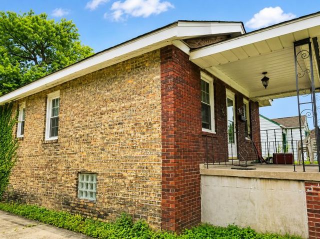 913 170th Street, Hammond, IN 46324