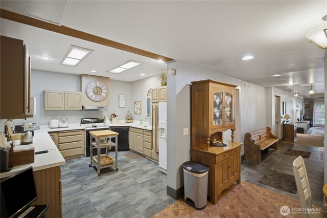 415 118th Avenue E, Puyallup, WA 98372
