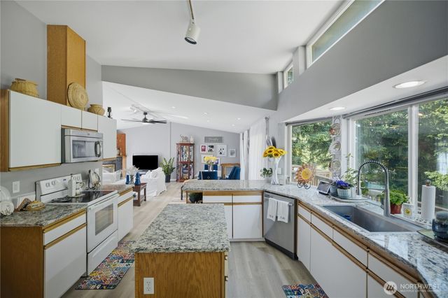 415 118th Avenue E, Puyallup, WA 98372