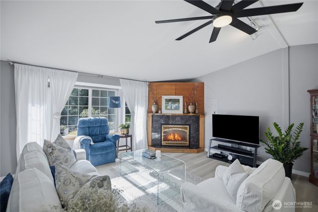415 118th Avenue E, Puyallup, WA 98372