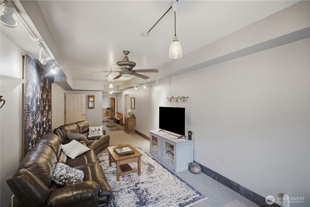 415 118th Avenue E, Puyallup, WA 98372