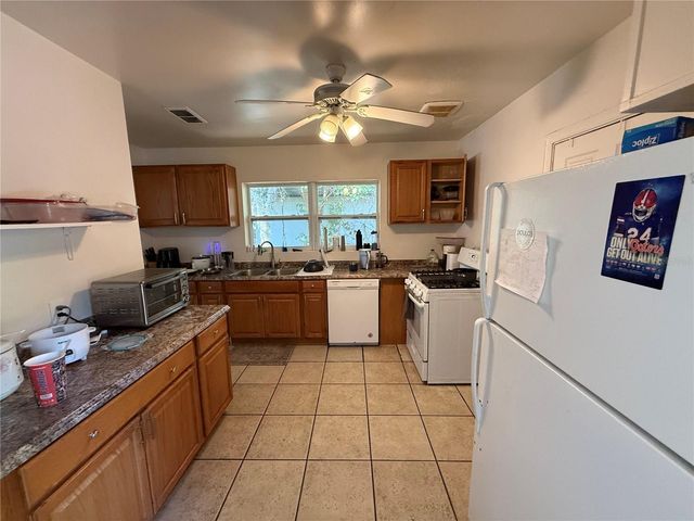 609 NW 19TH STREET, Gainesville, FL 32603