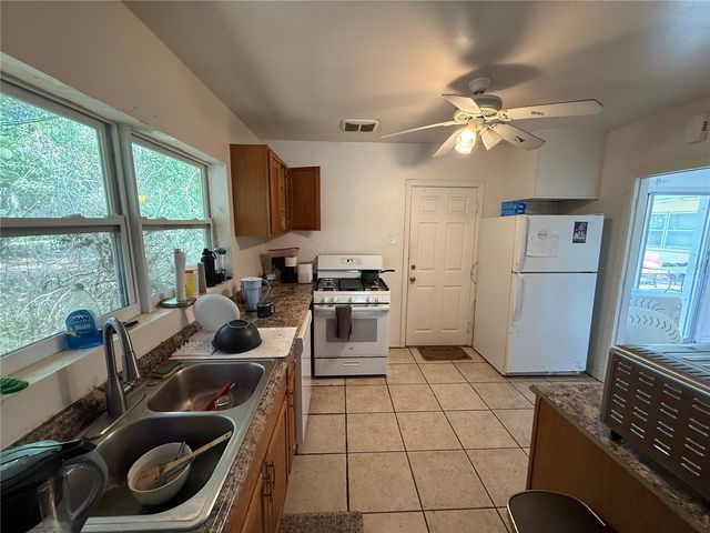 609 NW 19TH STREET, Gainesville, FL 32603