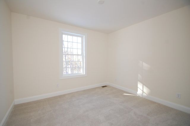 3B Dearborn Circle, Goffstown, NH 03045