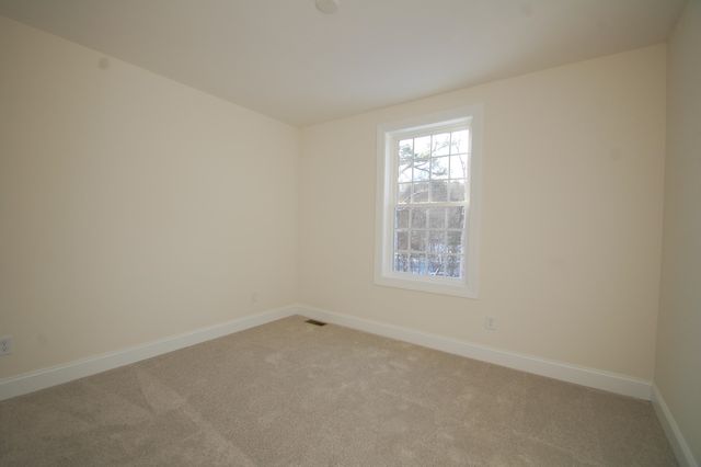 3B Dearborn Circle, Goffstown, NH 03045
